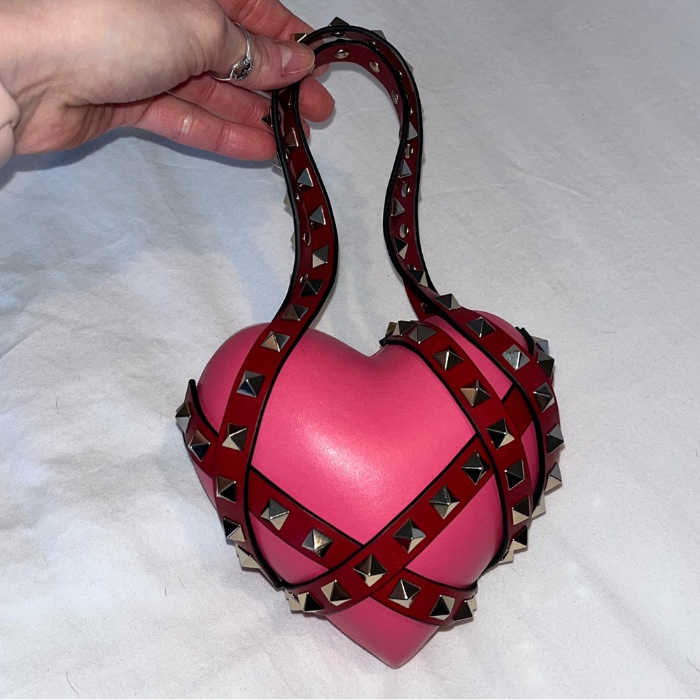 Excellent condition Valentino rockstud heart shaped mini purse!